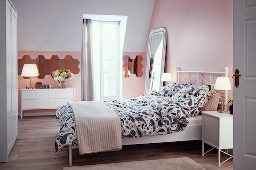 bedroom decor-chest of drawers-pink and white bedroom