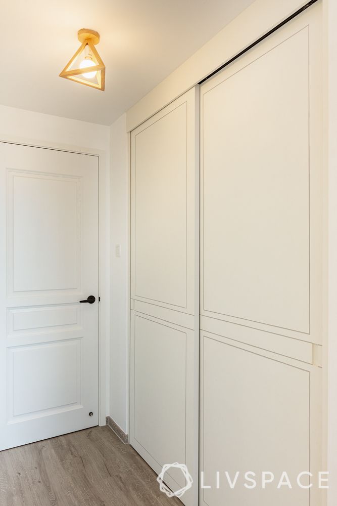 sliding-door-wardrobe-wooden-flooring