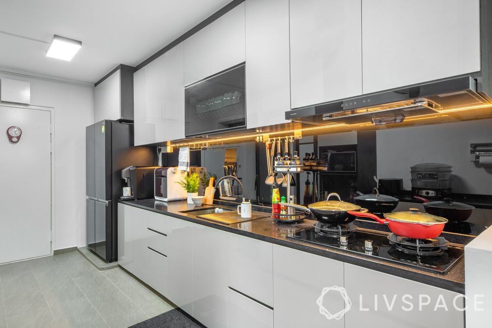 white-kitchen-lights-under-cabinets