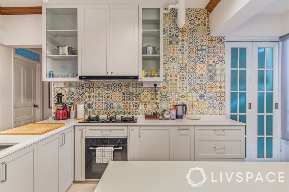 shaker-style-cabinets-white-moroccan-backsplash