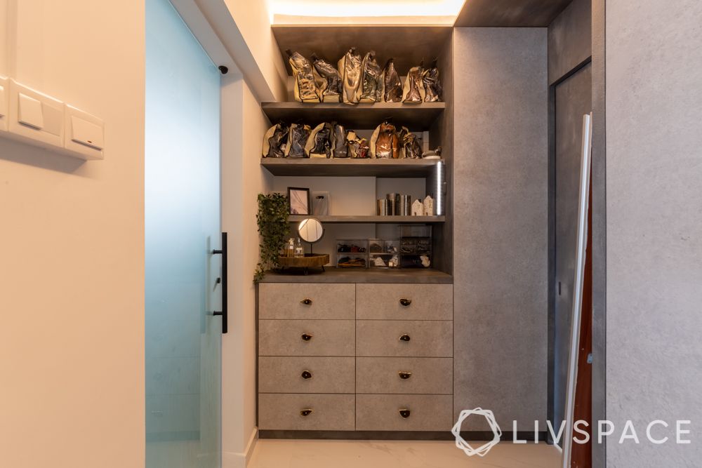 interior-decoration-texture-walk-in-wardrobe-grey