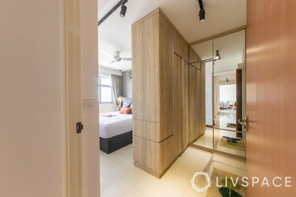 4-room-resale-flat-bedroom-wooden-wardrobe-partition