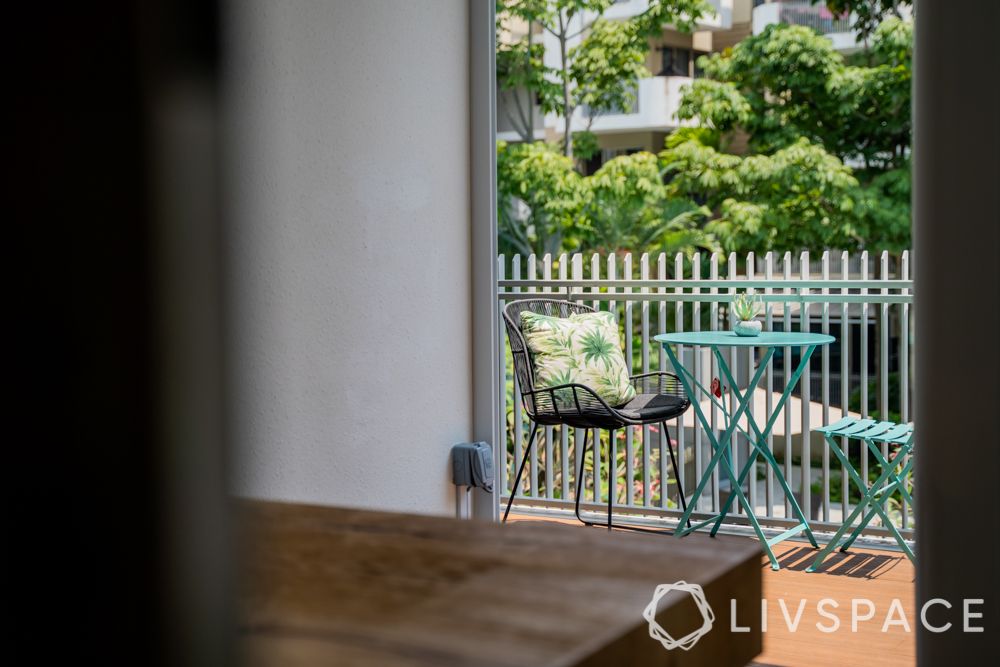 condo-design-ideas-balcony-wooden-floor