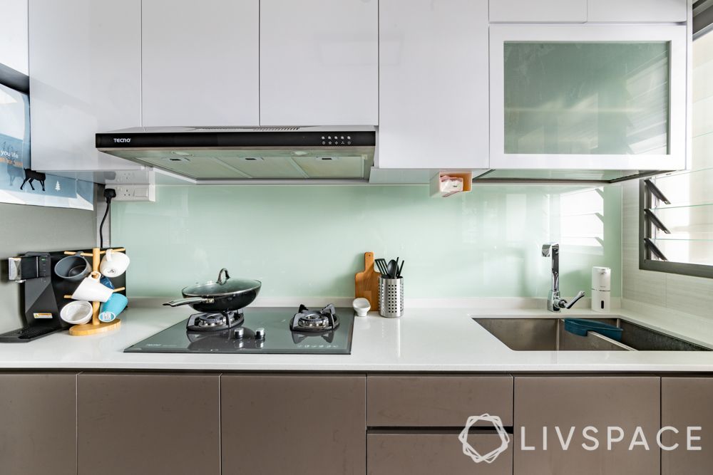 hdb-bto-kitchen-lacquered-backsplash