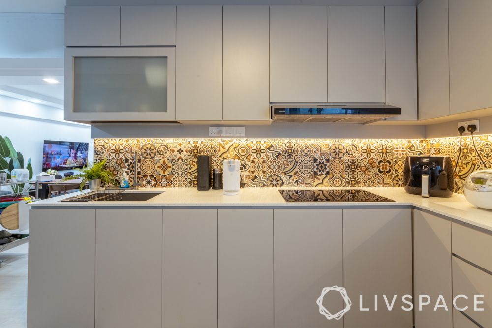 148-tampines-ave-hdb-kitchen-design-with-peranakan-moroccan-backsplash