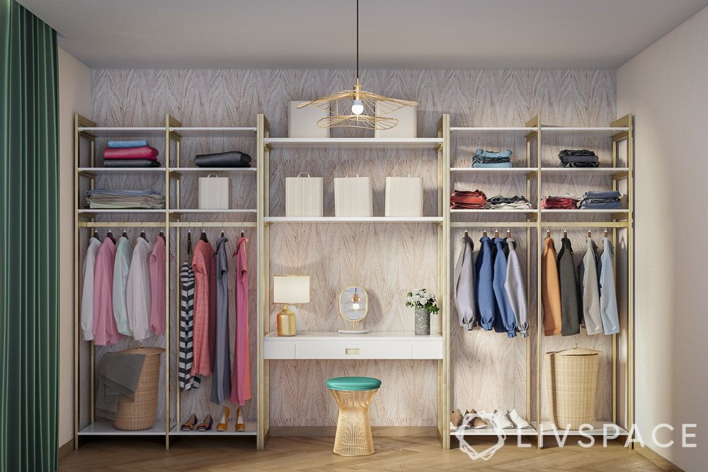 10 Easy Tips to Organize a Women's Wardrobe/Closet