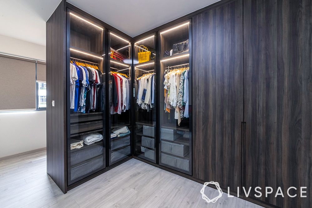 modern-contemporary-L-shaped-glass-walk-in-wardrobe