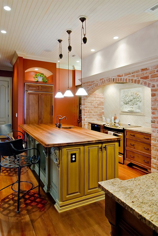 arched-niche-for-stovetop-in-kitchen