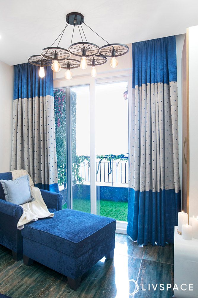 paired-types-of-curtains-in-living-room-with-seating