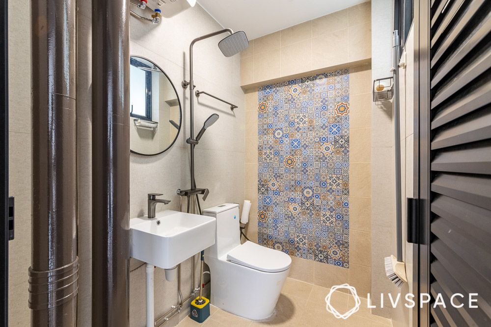 4-room-hdb-bathroom-with-blue-floral-tiles