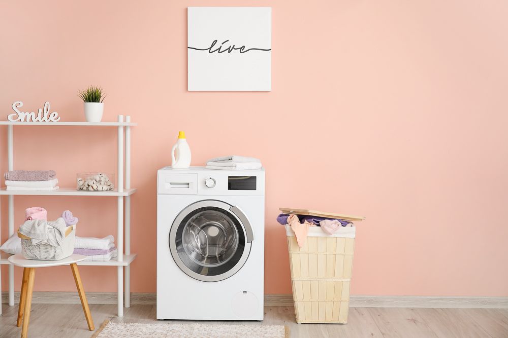 laundry-room-organisation-with-laundry-baskets