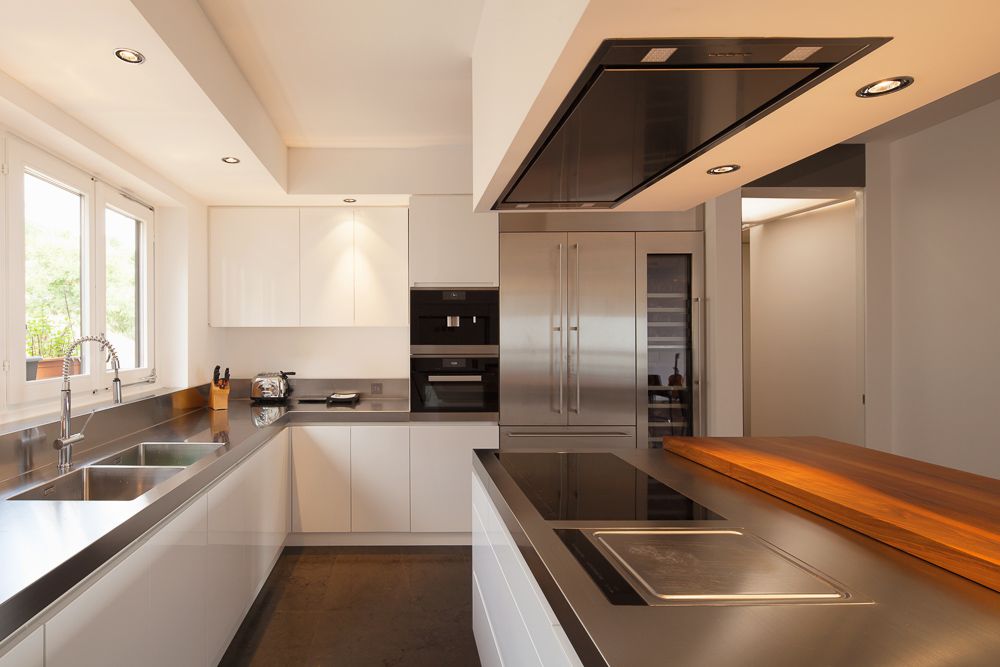stainless-steel-kitchen-countertops
