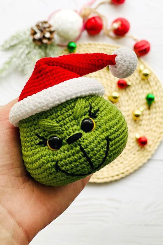 Crocheted Grinch the Green as Christmas ornaments